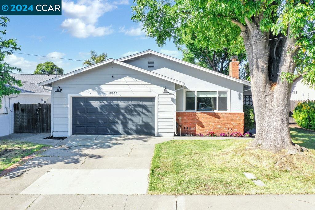 2621 Prestwick Avenue