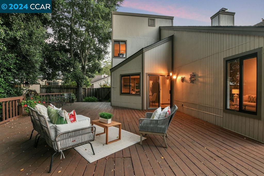 4827 Phylis Terrace