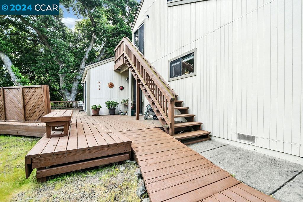 4827 Phylis Terrace