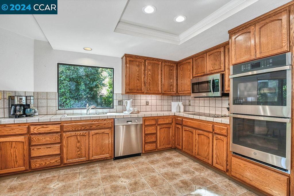 4827 Phylis Terrace