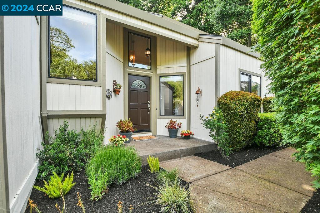 4827 Phylis Terrace
