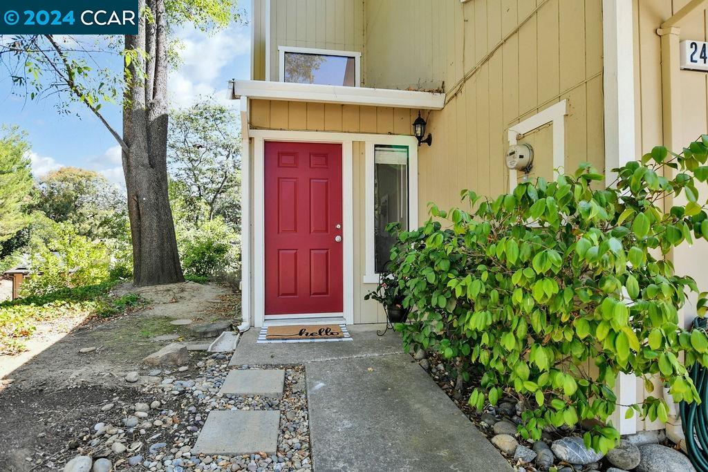 2445 Heatherleaf Lane