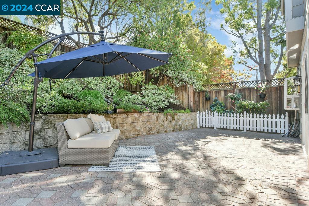 412 Orchard View Avenue
