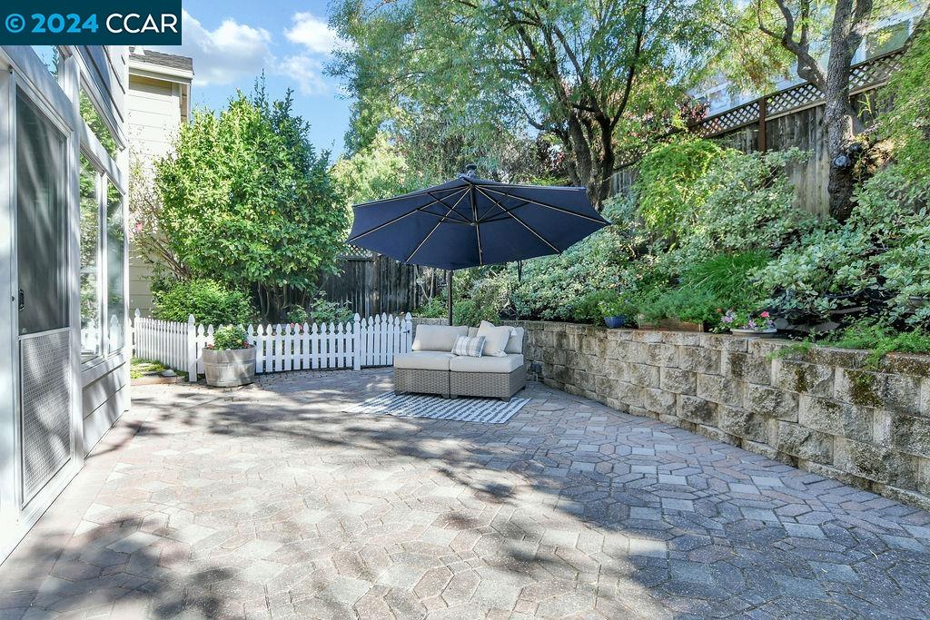 412 Orchard View Avenue