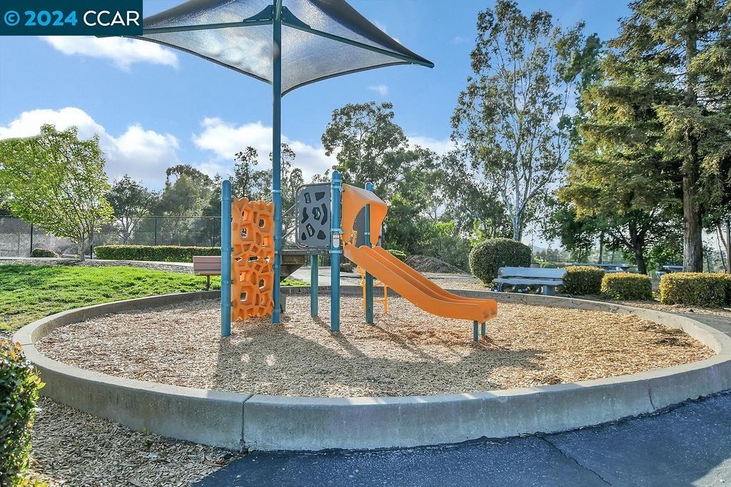 412 Orchard View Avenue