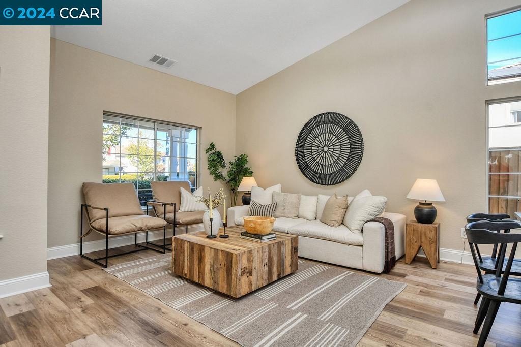 283 Oakwood Circle