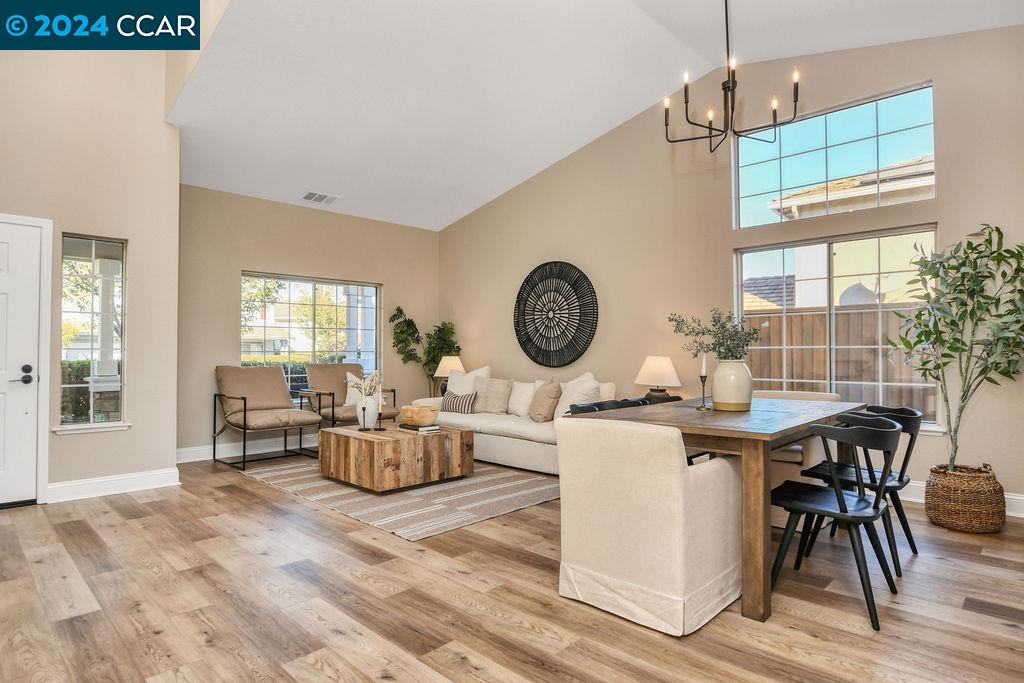 283 Oakwood Circle