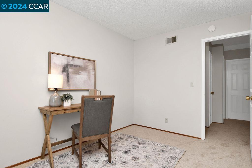 30 Fountainhead Court