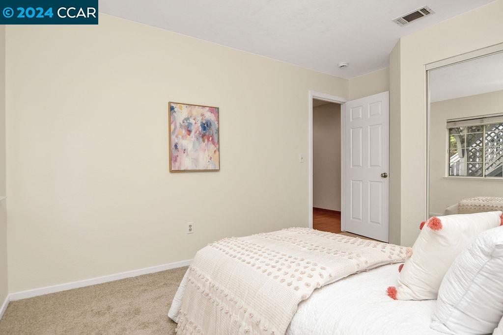 325 Oakwood Circle