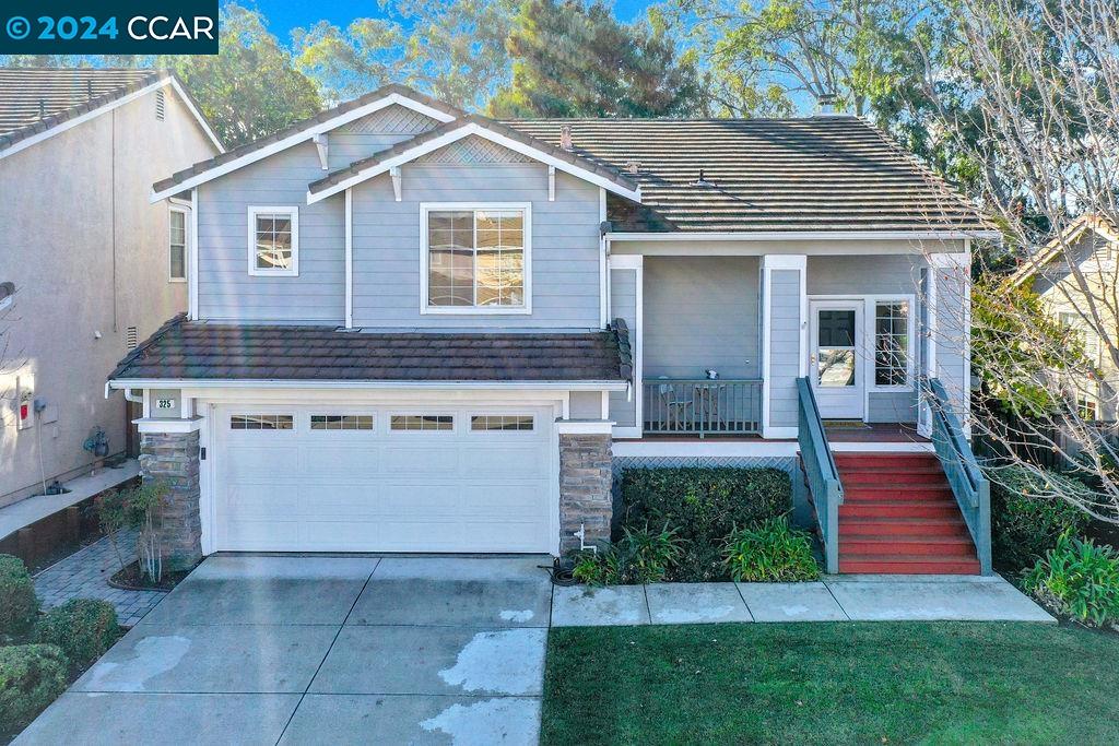 325 Oakwood Circle