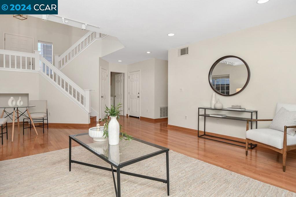 325 Oakwood Circle