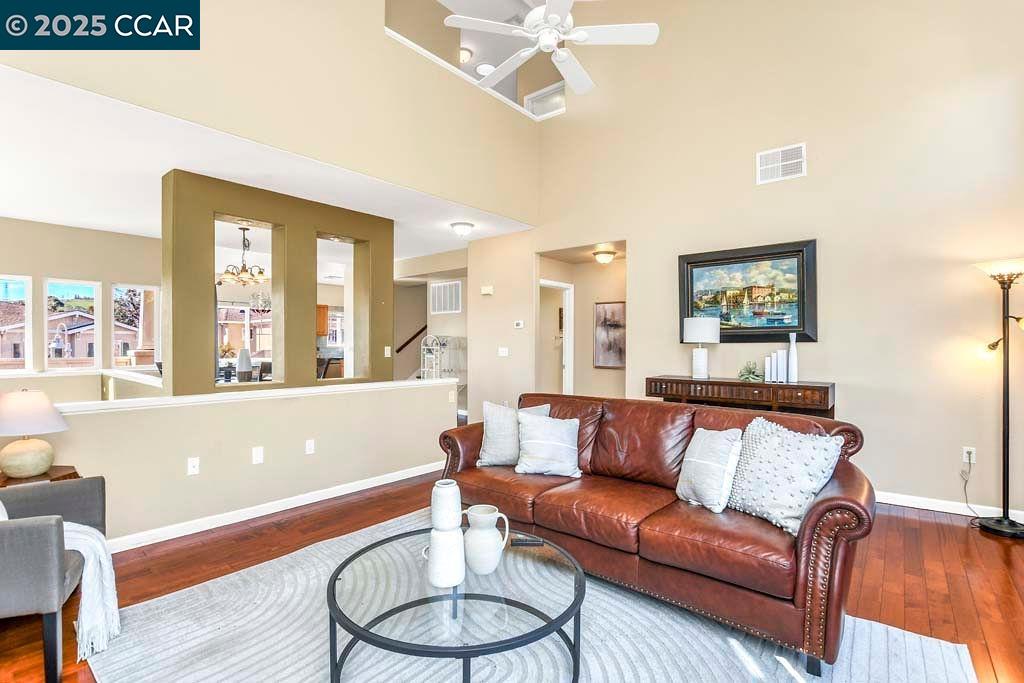 124 Shoal Drive W