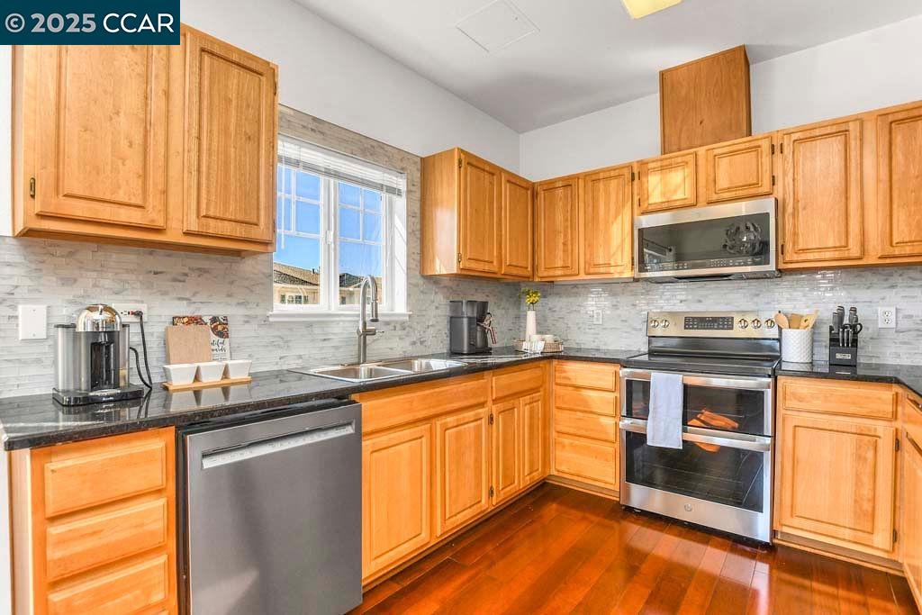 124 Shoal Drive W