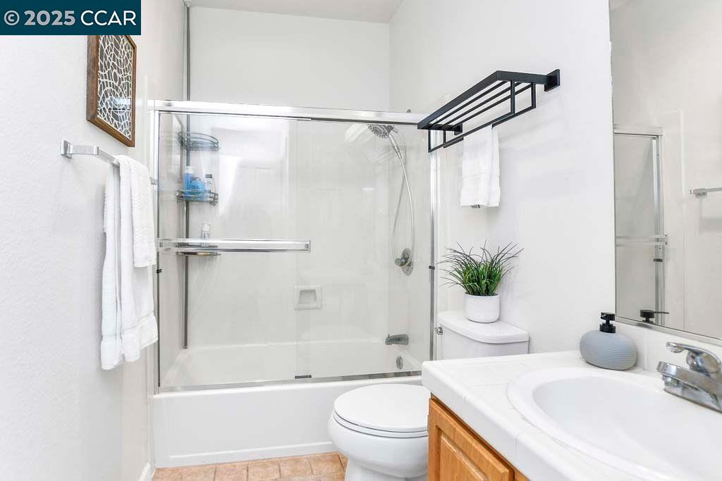 124 Shoal Drive W