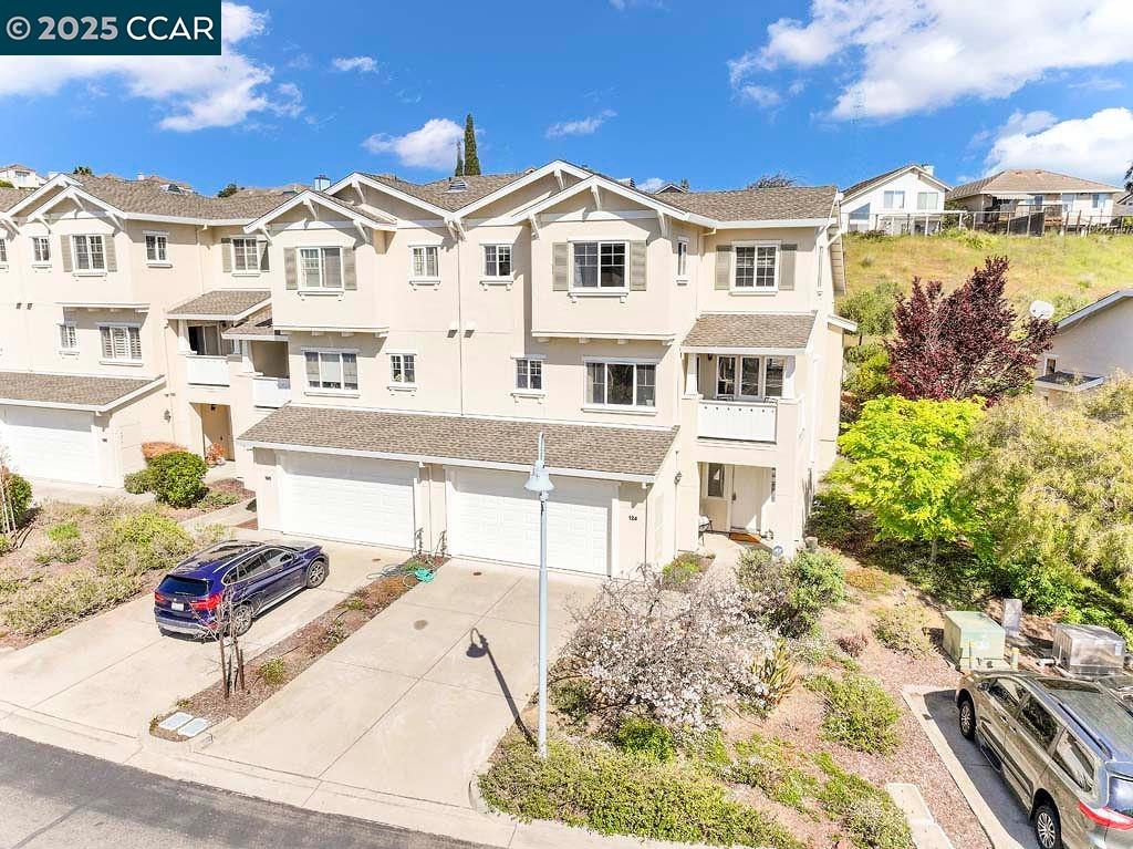 124 Shoal Drive W