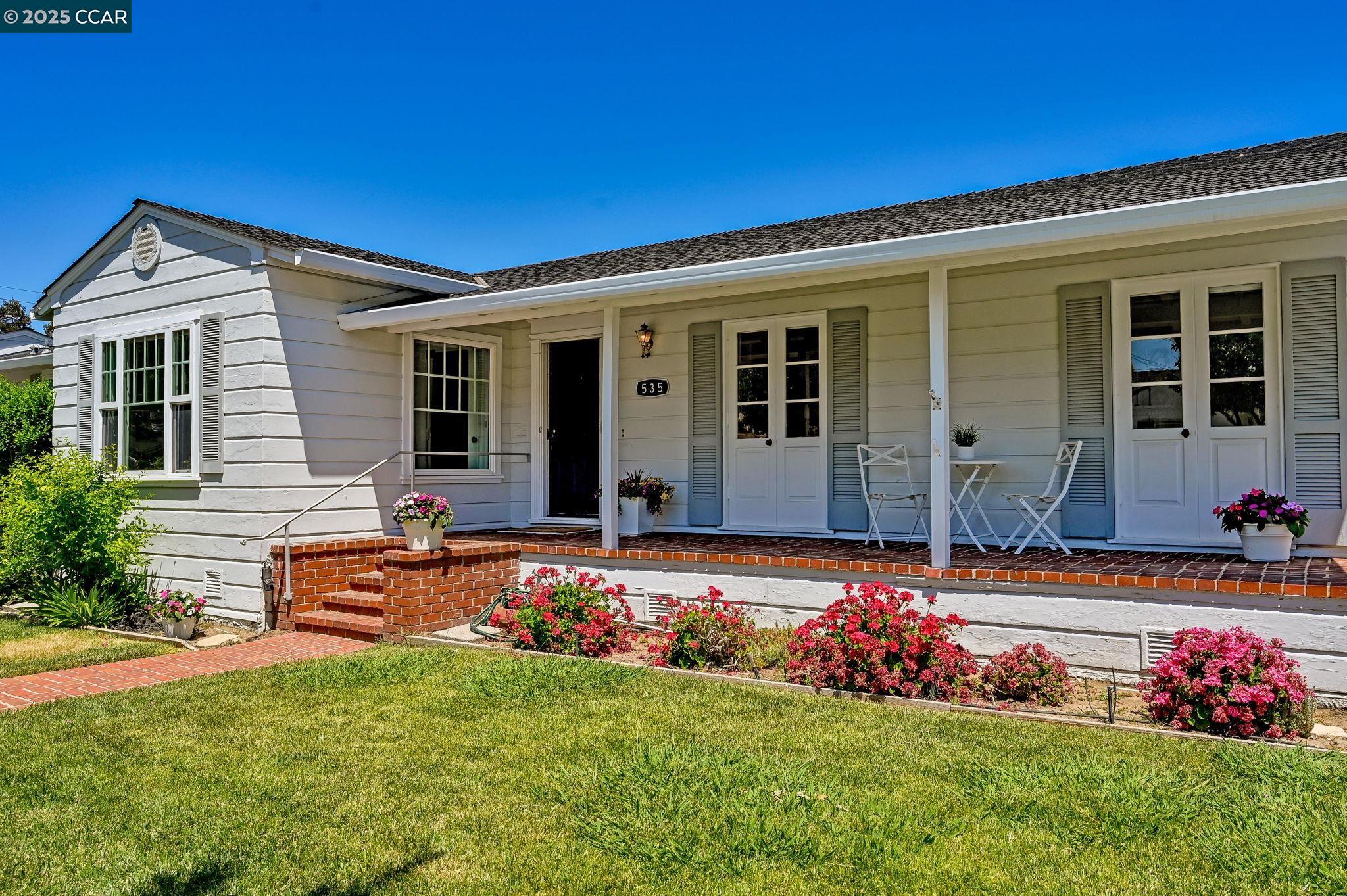 535 Bertola Street