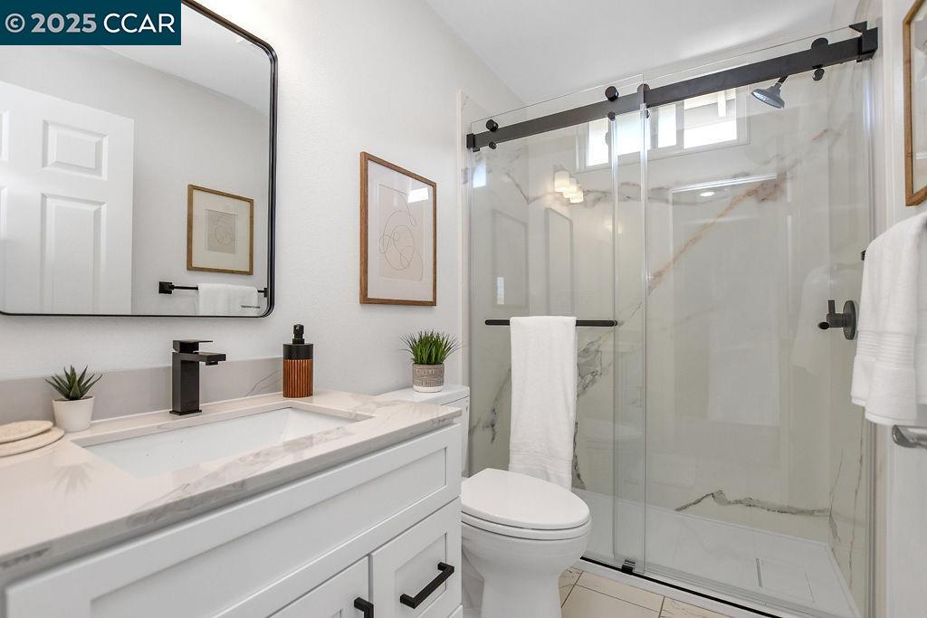 1897 Lynwood Dr # B Unit: #B