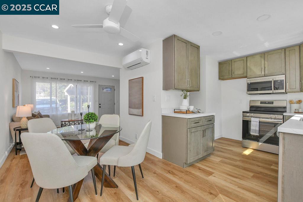 1897 Lynwood Dr # B Unit: #B