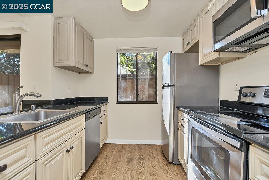 1701 Mahogany Way # 40