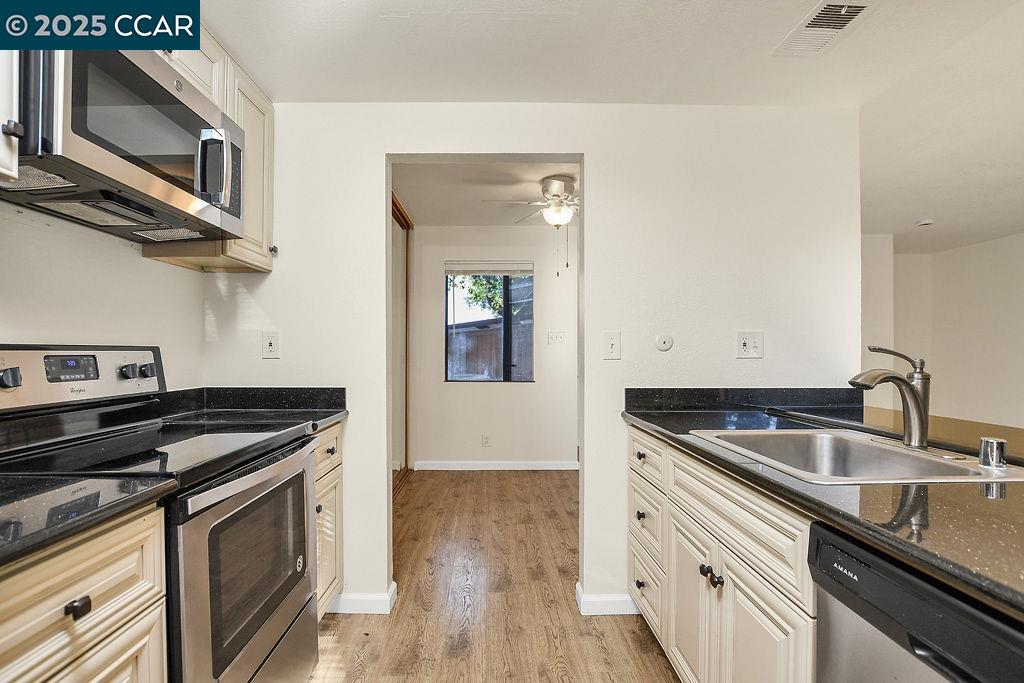 1701 Mahogany Way # 40