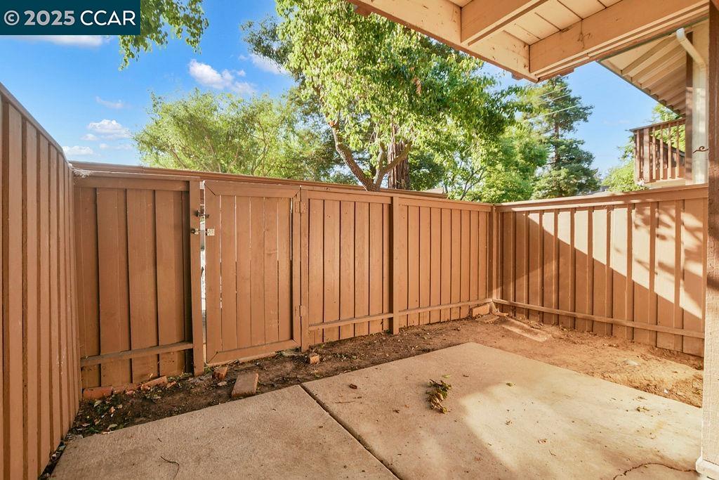 1701 Mahogany Way # 40