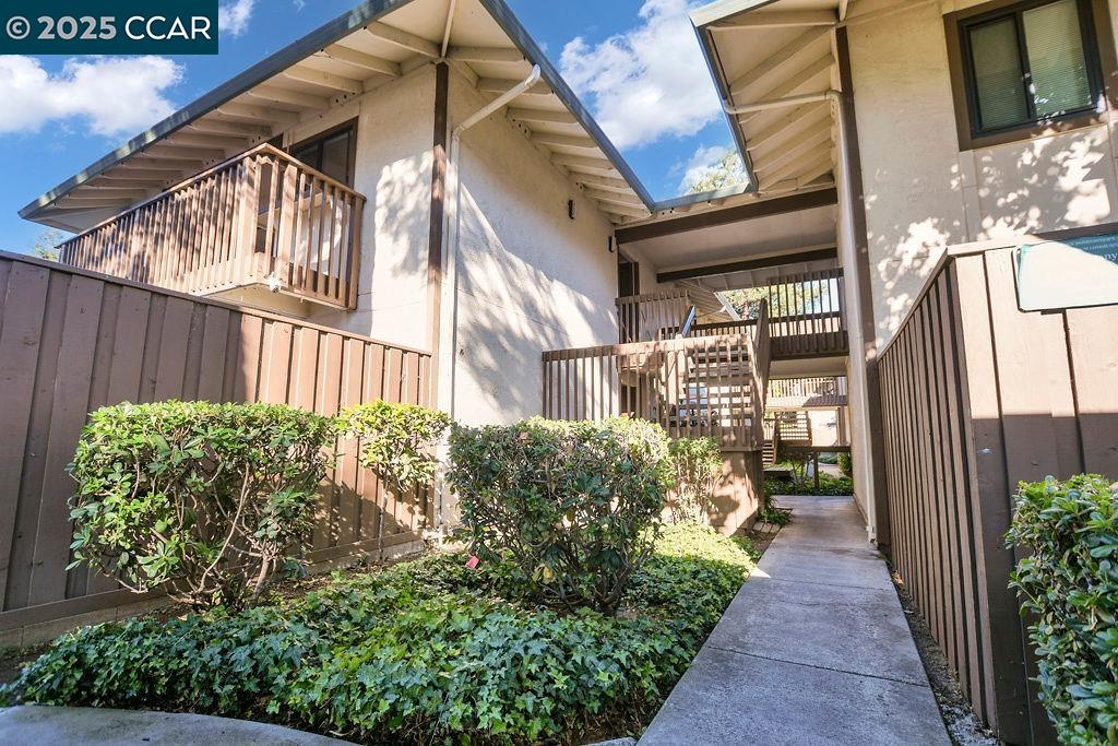 1701 Mahogany Way # 40