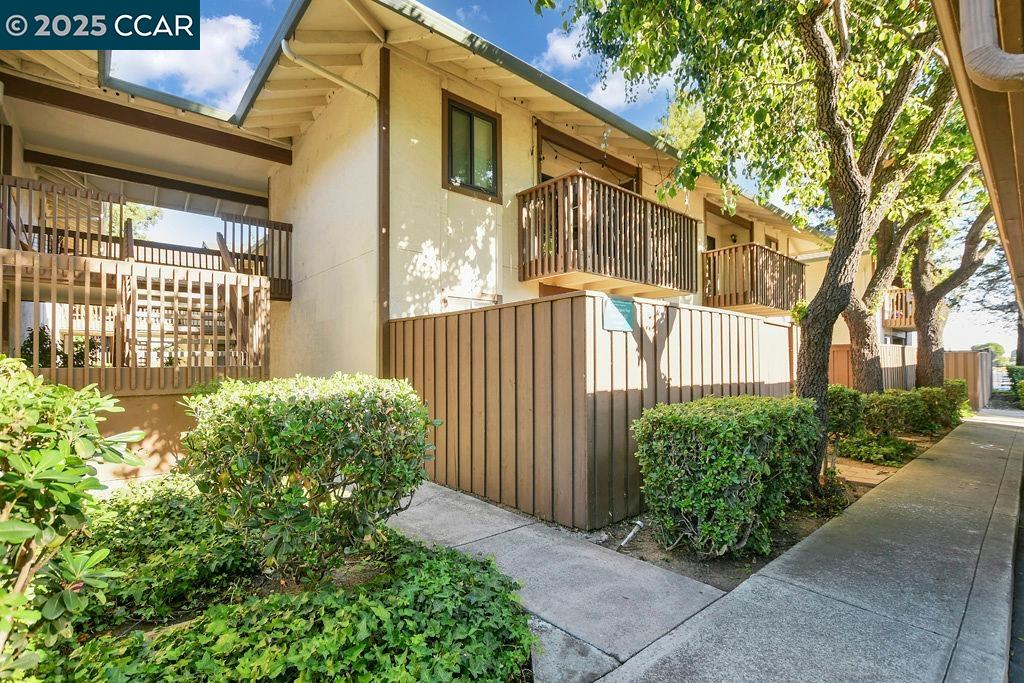 1701 Mahogany Way # 40