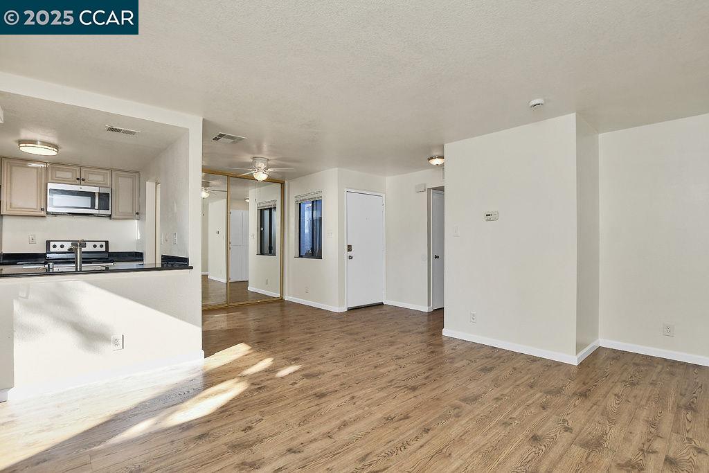 1701 Mahogany Way # 40