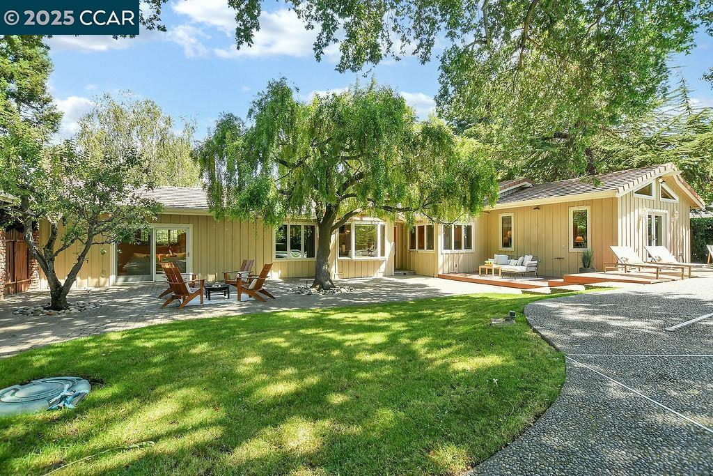 7 Monteira Lane