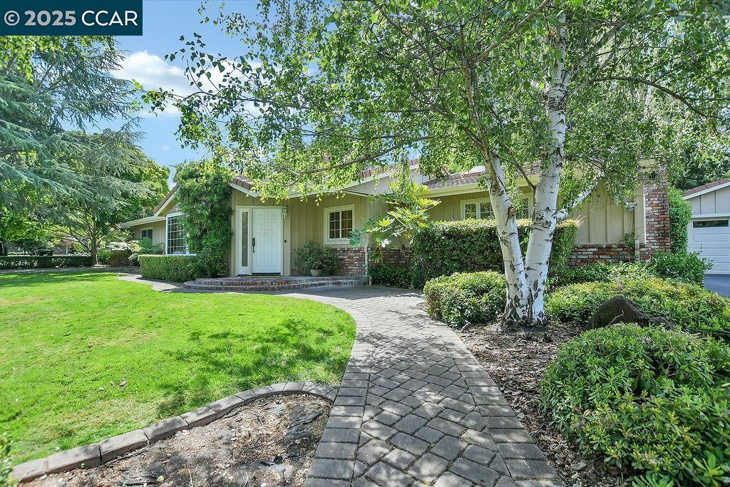 7 Monteira Lane