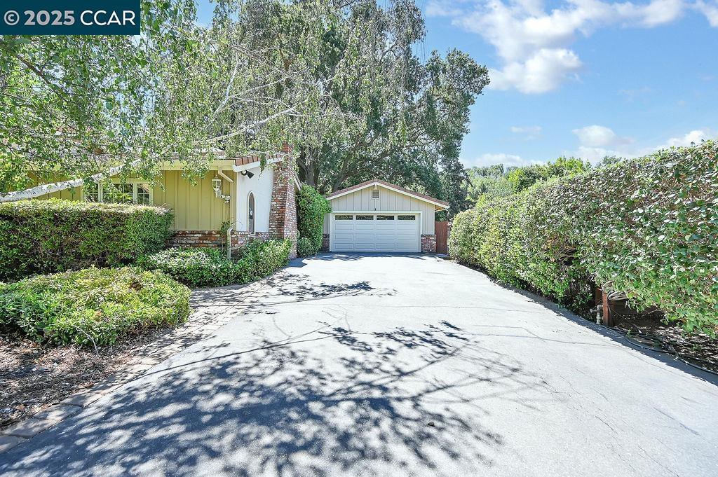 7 Monteira Lane