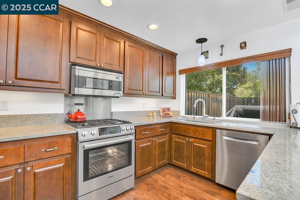 415 Orchard View Ave