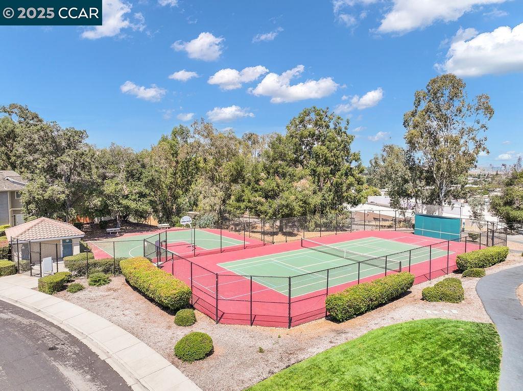 415 Orchard View Ave