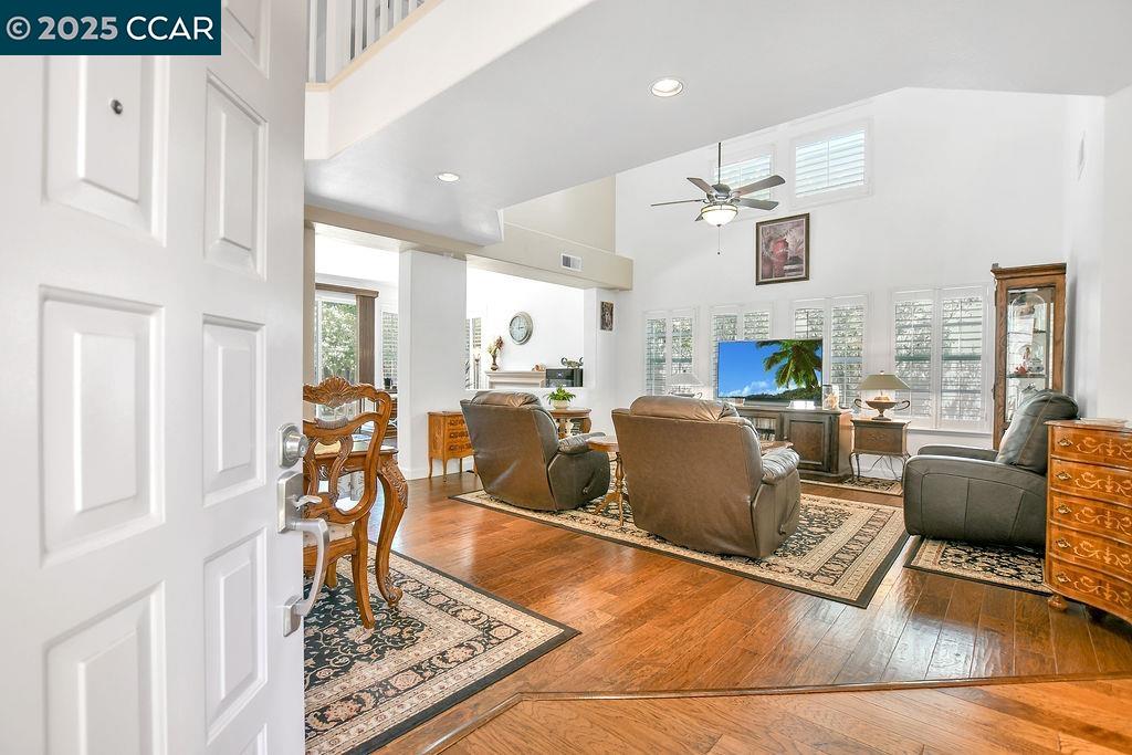415 Orchard View Ave
