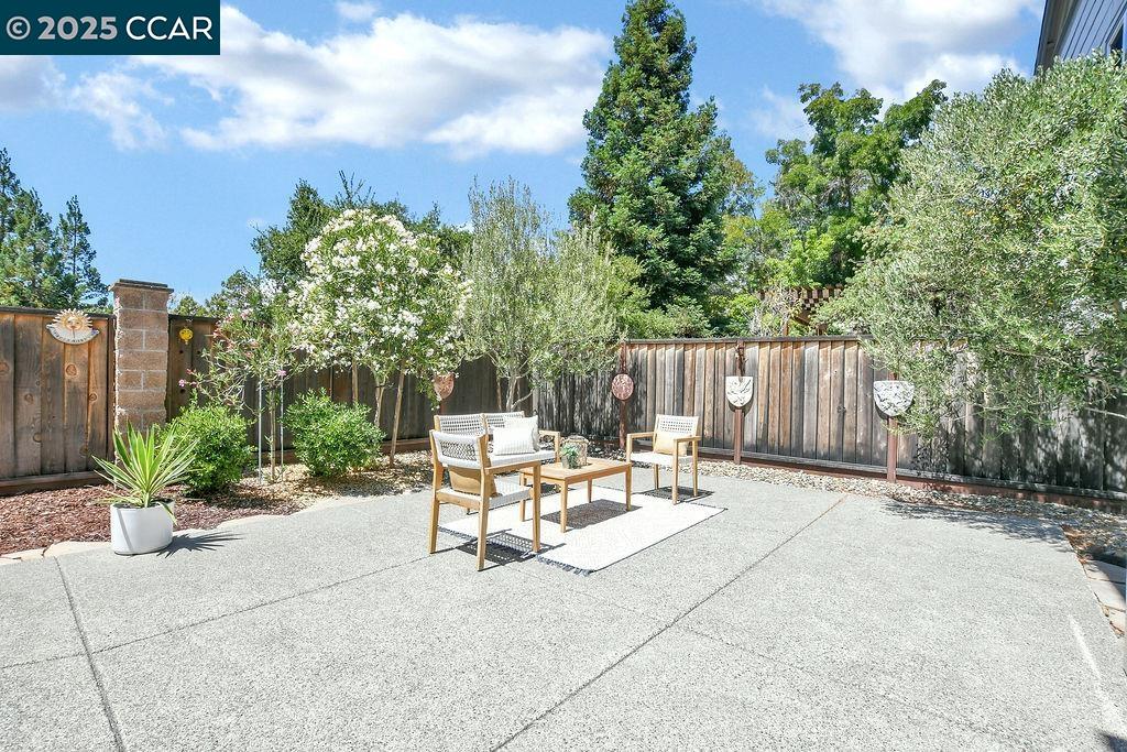 415 Orchard View Ave