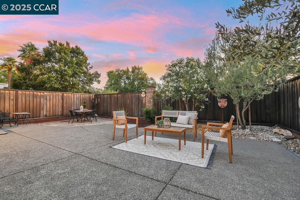415 Orchard View Ave