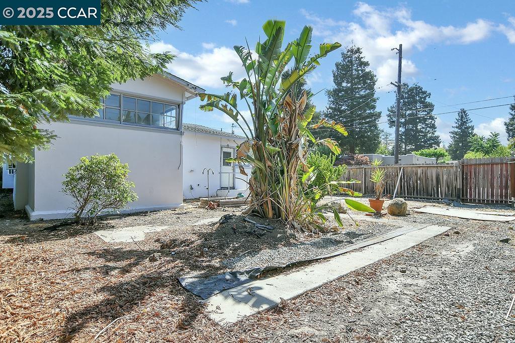1634 Alhambra Ave