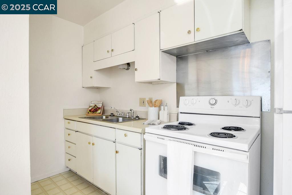 1410-1412 Lang Street