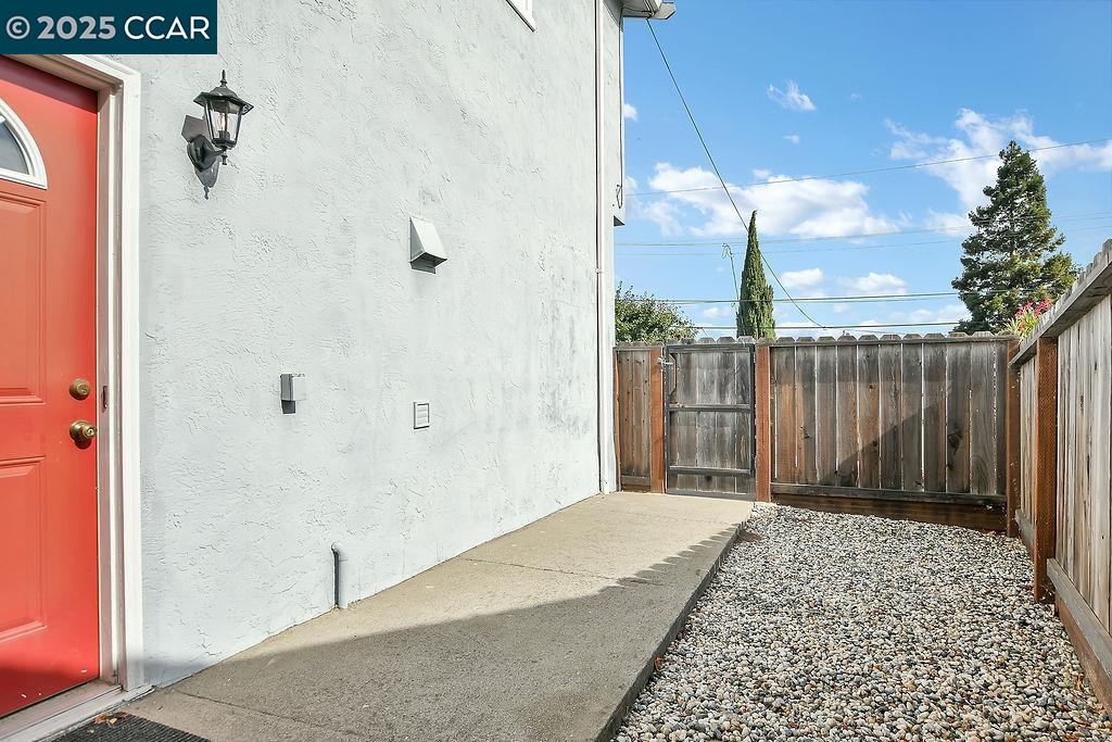 1410-1412 Lang Street