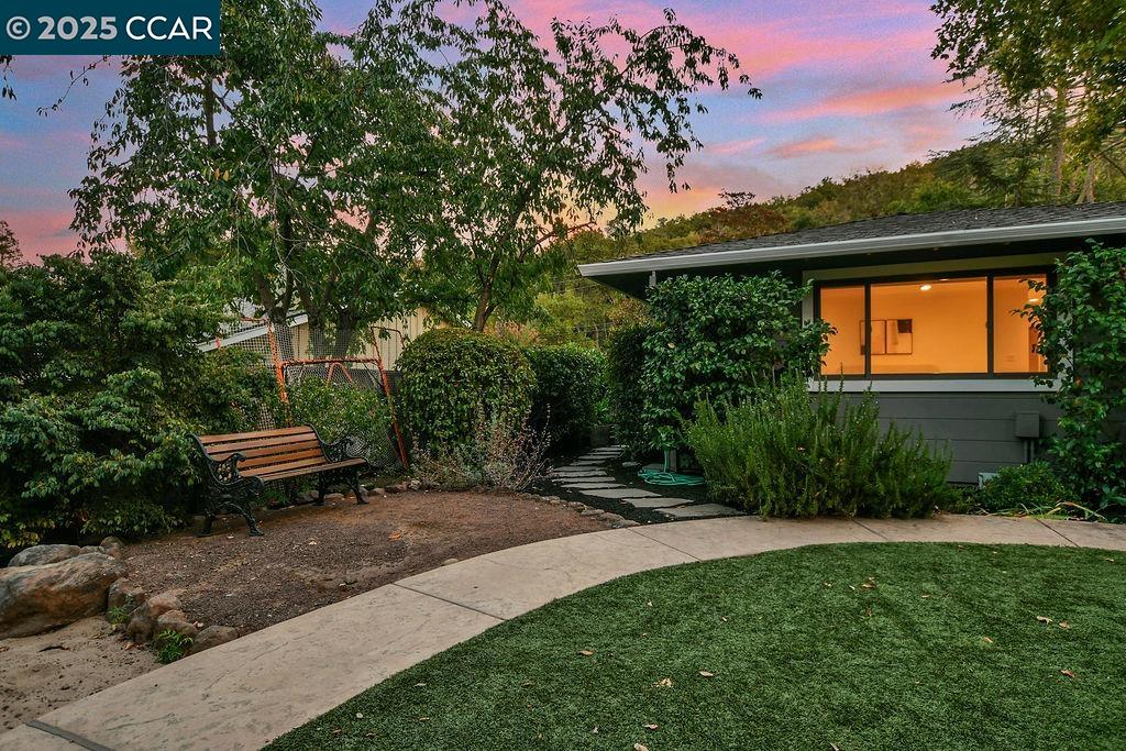 1993 Reliez Valley Road