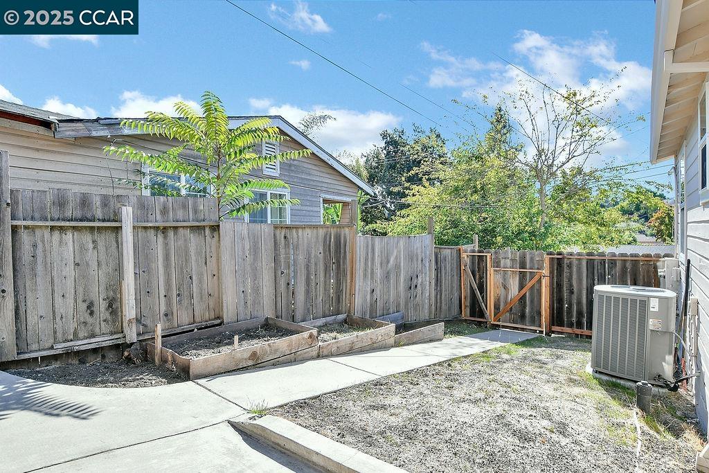 2381 Monterey Ave, Martinez