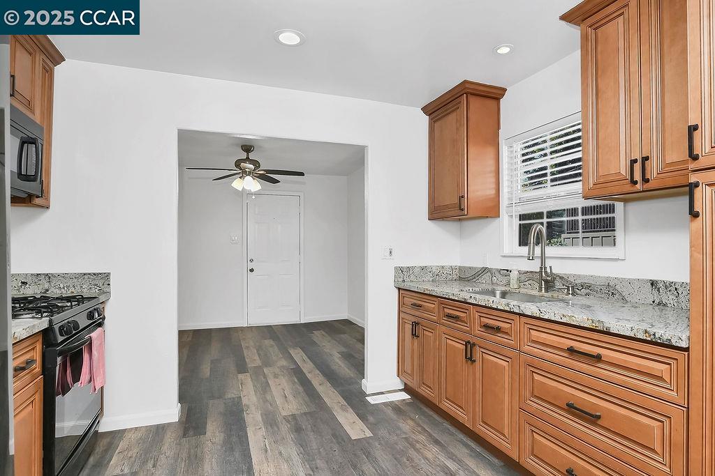 2381 Monterey Ave, Martinez