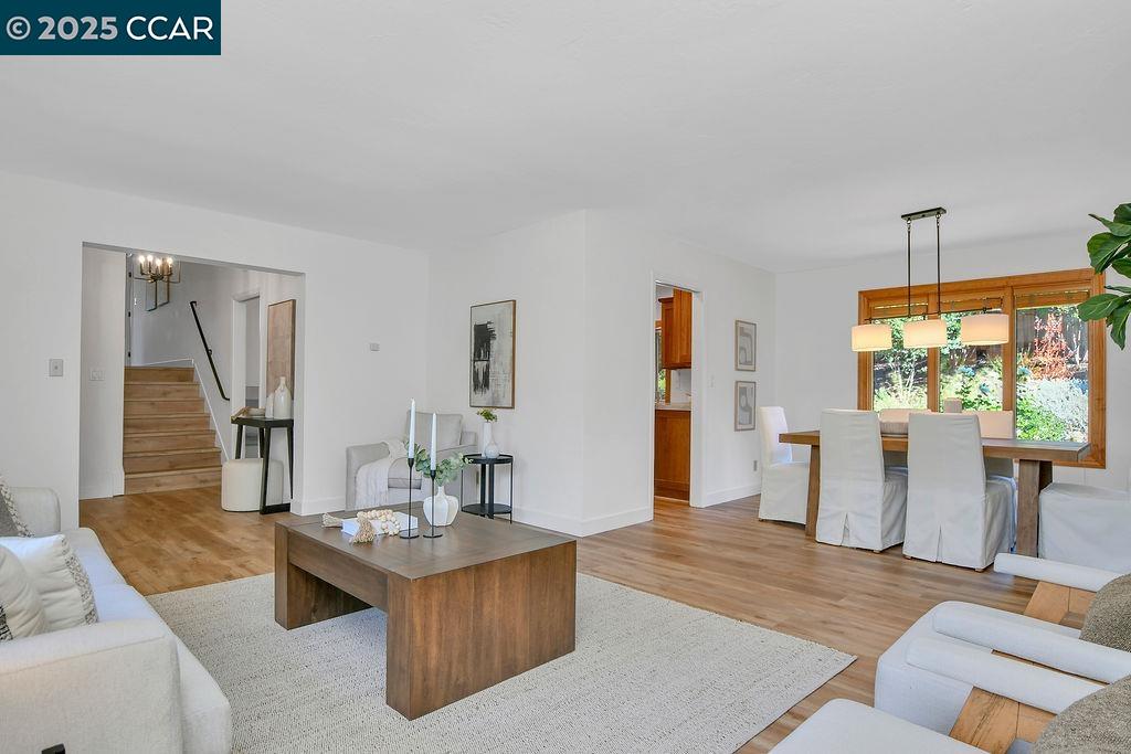 916 Calle Verde, Martinez