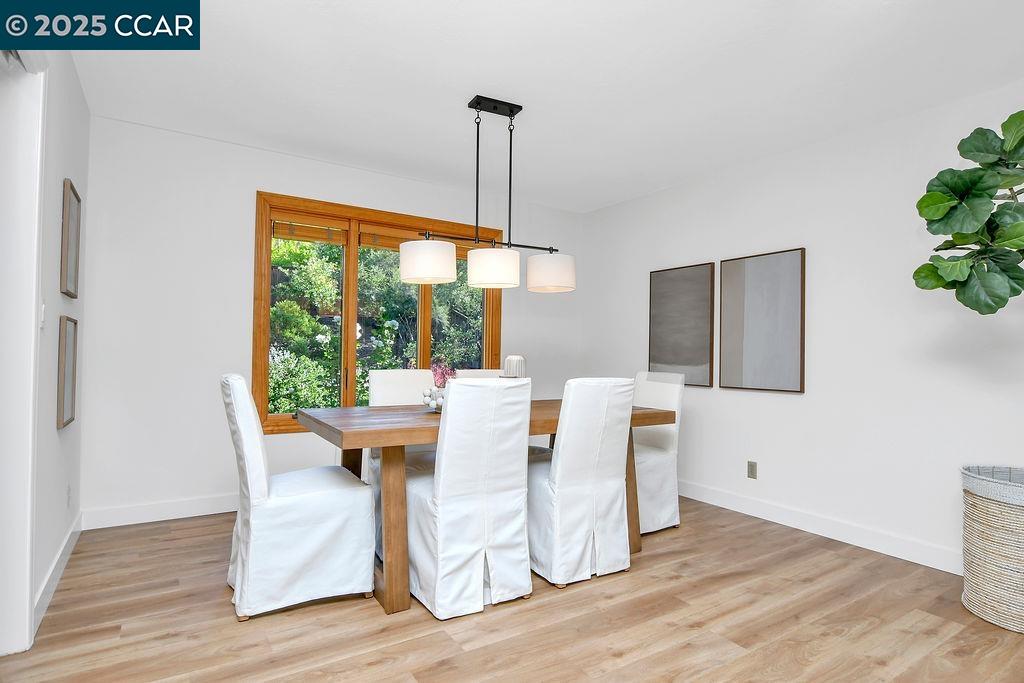 916 Calle Verde, Martinez