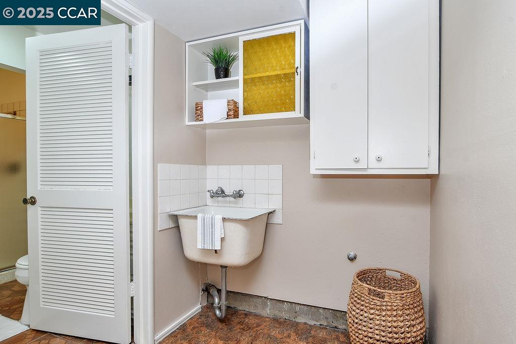 19061 Gliddon Street