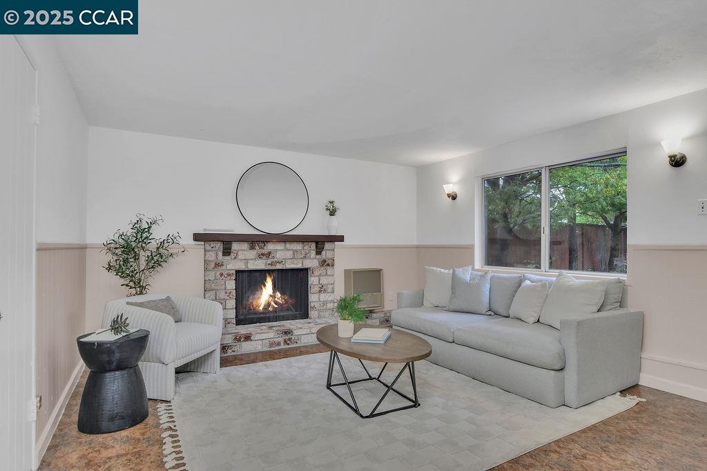 19061 Gliddon Street