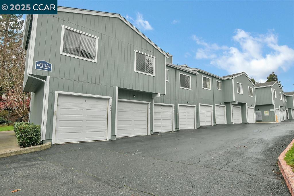 1072 Maywood Lane # 36