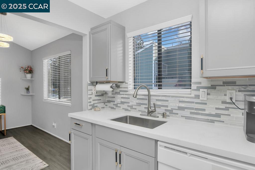 1072 Maywood Lane # 36