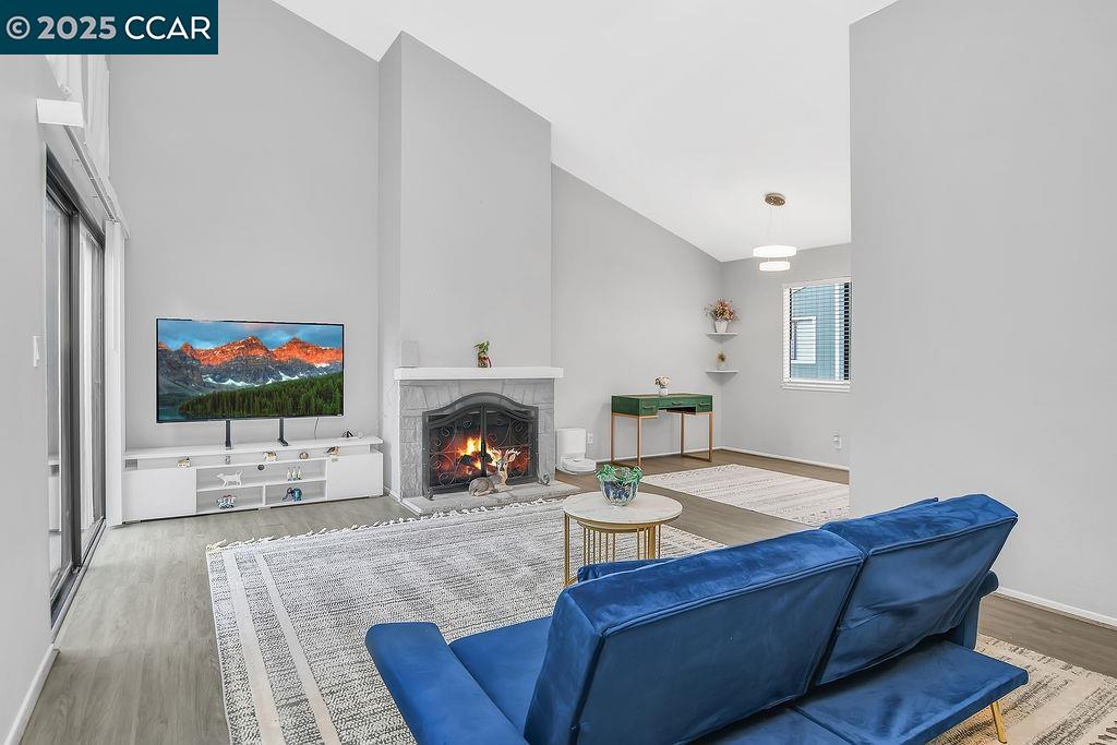 1072 Maywood Lane # 36