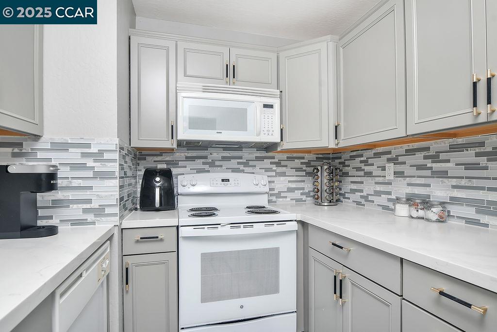 1072 Maywood Lane # 36